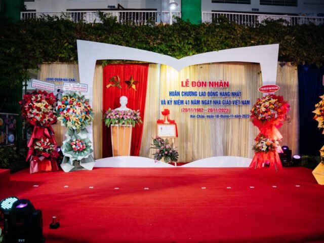 💐MỘT SỐ HÌNH ẢNH TRONG BUỔI LỄ ĐÓN NHẬN HUÂN CHƯƠNG LAO ĐỘNG HẠNG NHẤT VÀ KỶ NIỆM 41 NĂM NGÀY NHÀ GIÁO VIỆT NAM CỦA TRƯỜNG MN 19/5💐