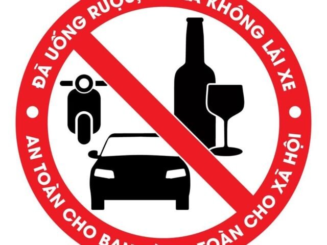 TUYÊN TRUYỀN CÁC QUY ĐỊNH PHÁP LUẬT VỀ TRẬT TỰ AN TOÀN GIAO THÔNG