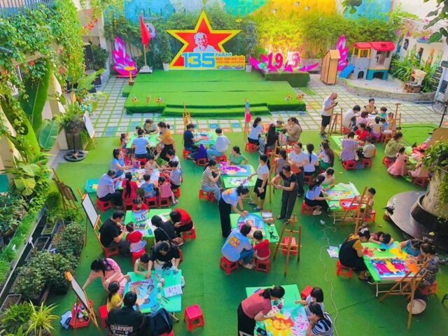 HỘI THI LÀM TRANH CHÀO MỪNG KỶ NIỆM 135 NĂM SINH NHẬT BÁC HỒ