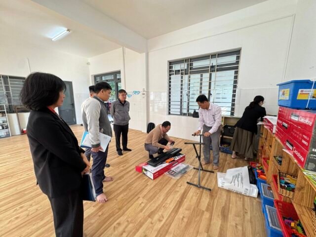 TRANG BỊ CÁC THIẾT BỊ MỚI